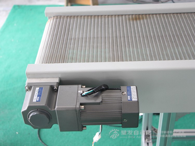 不銹鋼網(wǎng)鏈輸送機 不銹鋼網(wǎng)鏈輸送機