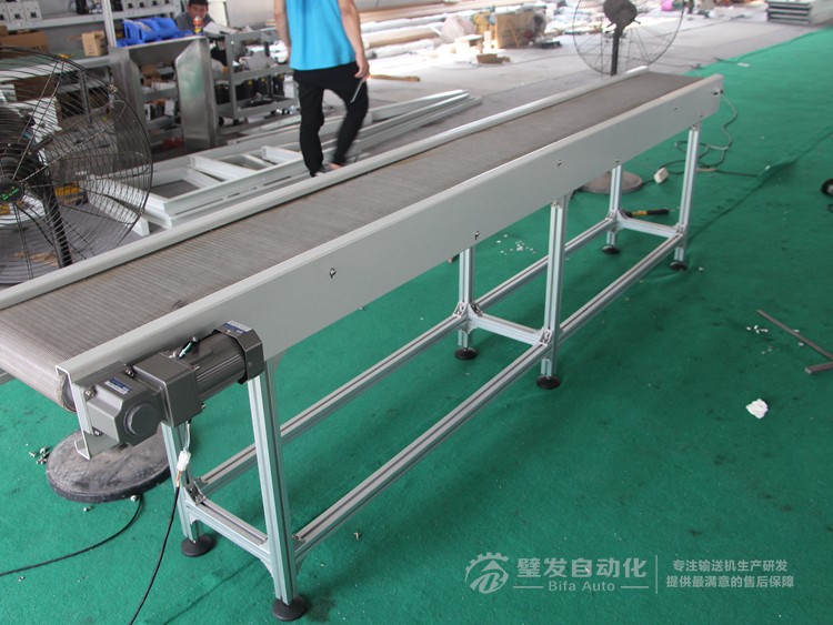 不銹鋼網(wǎng)鏈輸送機 不銹鋼網(wǎng)鏈輸送機